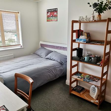 Bright And Cozy Room With Double Bed, Private Bathroom Not Ensuite, Breakfast To Go דבלין מראה חיצוני תמונה