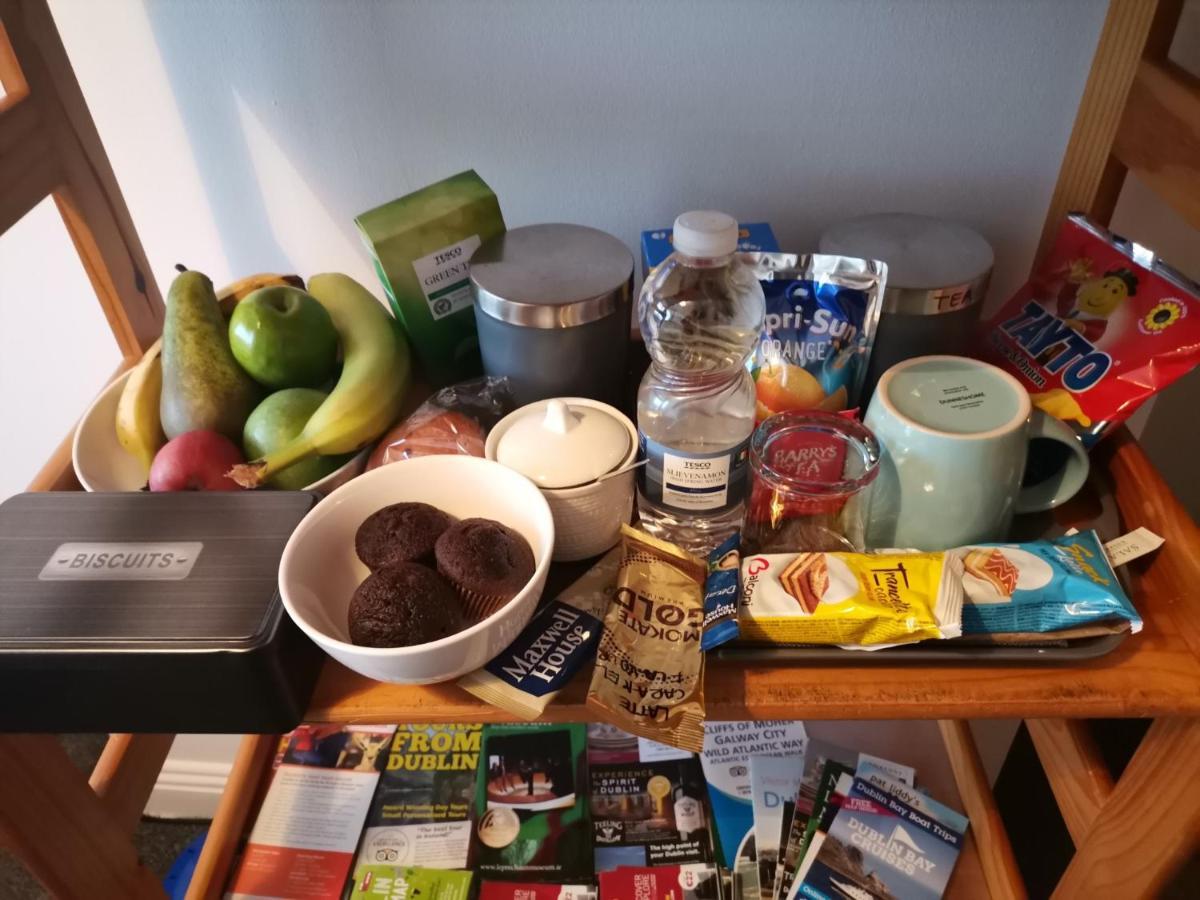 Bright And Cozy Room With Double Bed, Private Bathroom Not Ensuite, Breakfast To Go דבלין מראה חיצוני תמונה